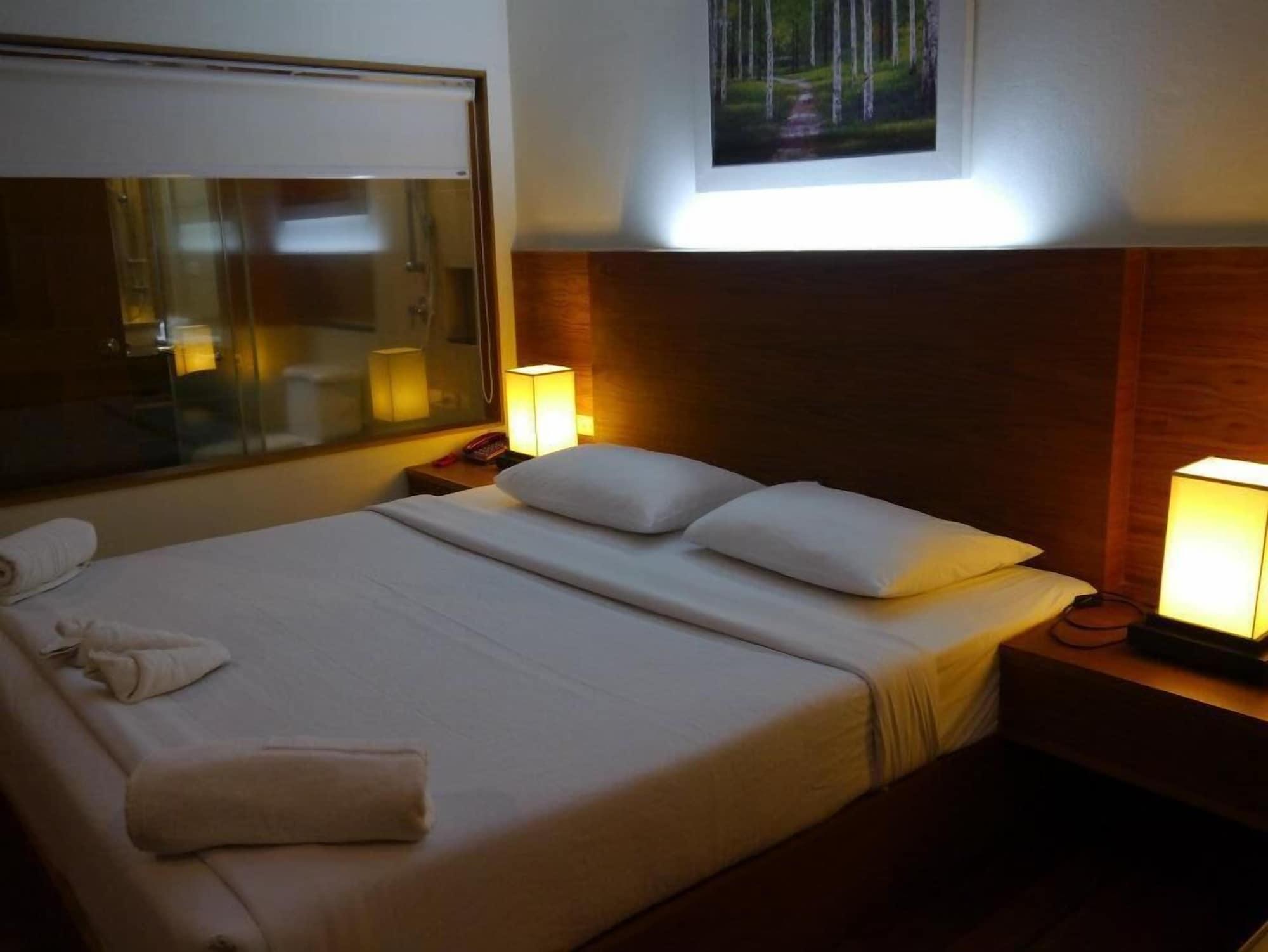 Baan Saikao Plaza Hotel & Service Apartment Ко Чанг Экстерьер фото