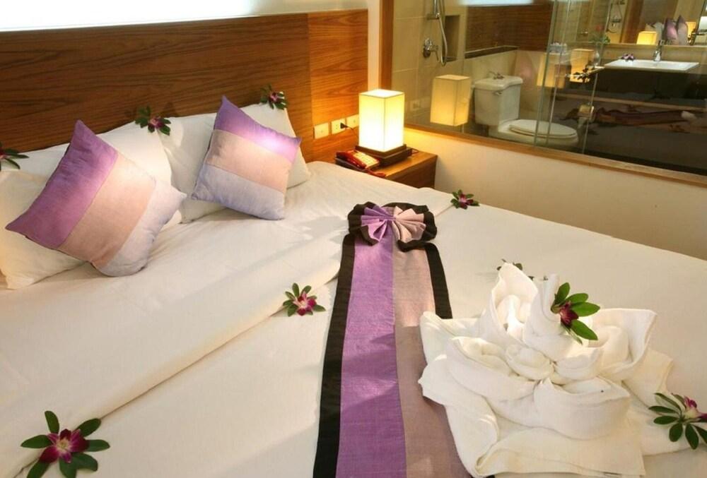 Baan Saikao Plaza Hotel & Service Apartment Ко Чанг Экстерьер фото