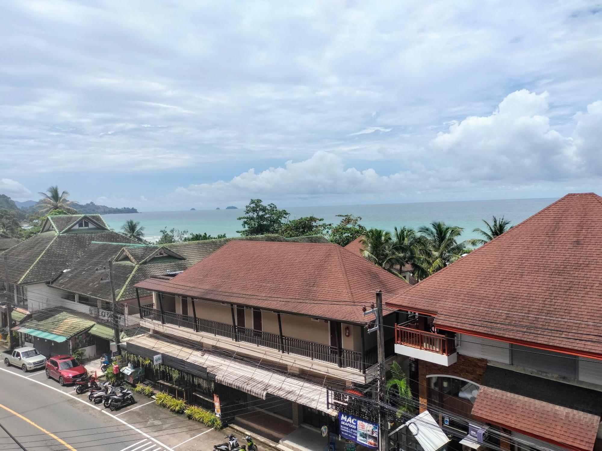 Baan Saikao Plaza Hotel & Service Apartment Ко Чанг Экстерьер фото